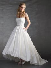 Traditional Alencon Lace With Beading And Sweep Train Wedding Dresses