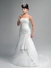 Vintage Trumpet Strapless Laced Gown for Smart Brides