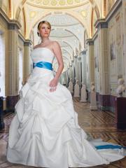 Waistline Accented with Self-Tie Sash and Brooch Full A-Line Bustled Skirt Wedding Dress